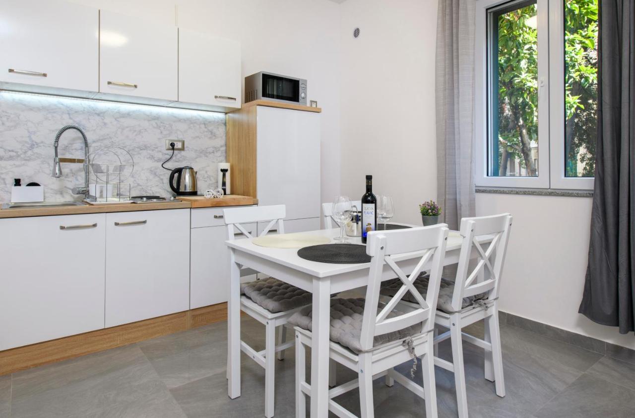 Apartment Delalle Split Exterior photo